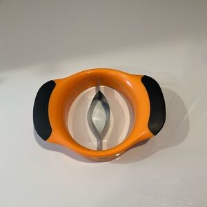 Oxo Orange and Black Mango Slicer